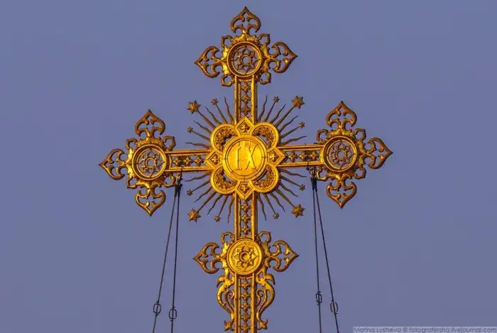 Как солнце вставало над Кремлем