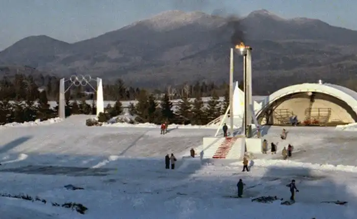 Как США превратили Олимпийскую деревню в тюрьму