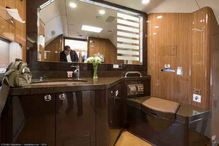 На чём летают арабские шейхи и российские олигархи