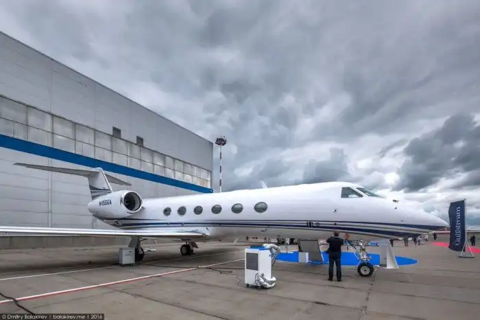 На чём летают арабские шейхи и российские олигархи