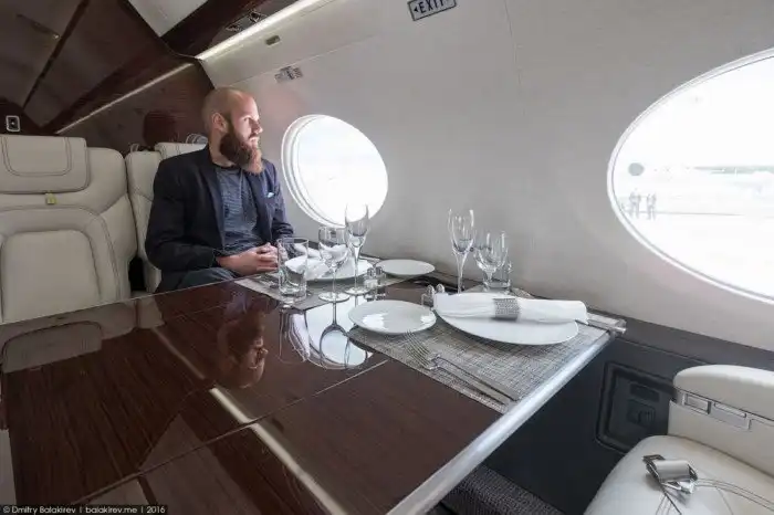 На чём летают арабские шейхи и российские олигархи