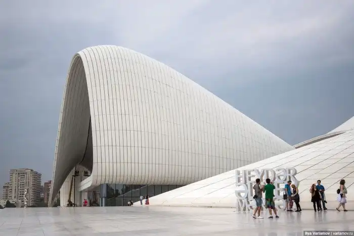 Самое красивое здание Азербайджана