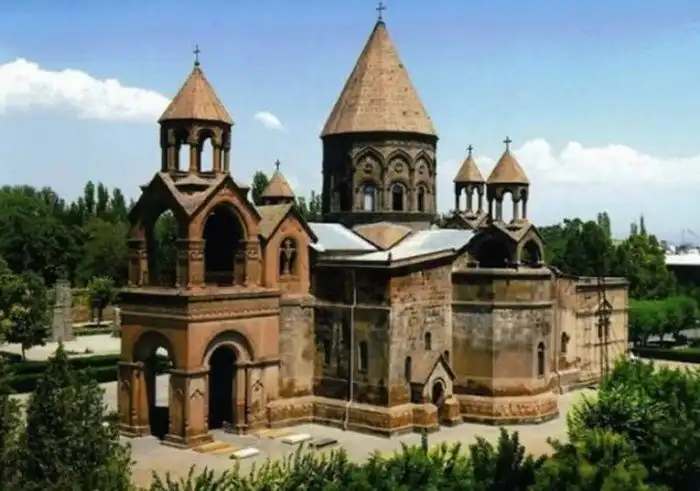 Странные и необычные достопримечательности в Армении