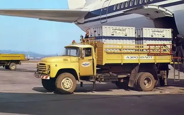 ЗИЛ-130: вспоминаем жизненный путь легендарного грузовика