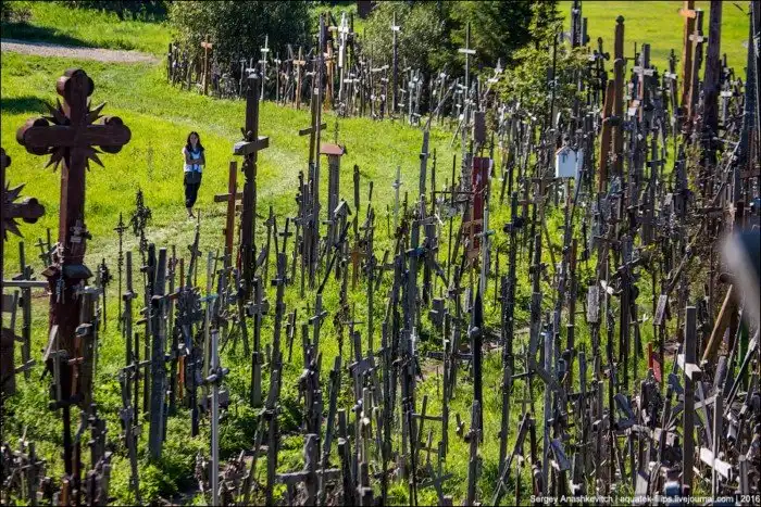 Странные места мира. Гора крестов в Литве