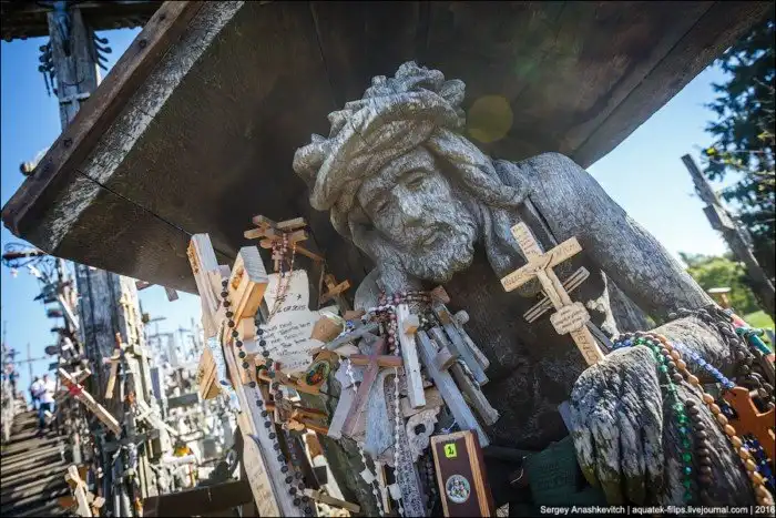 Странные места мира. Гора крестов в Литве