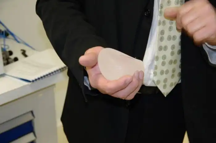 Как делают имплантаты для увеличения груди