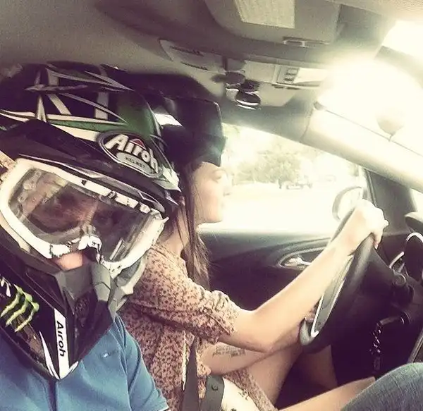 Баба на дороге - уноси скорее ноги!