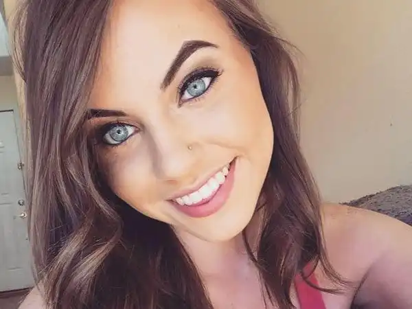 Девушки с красивыми глазами