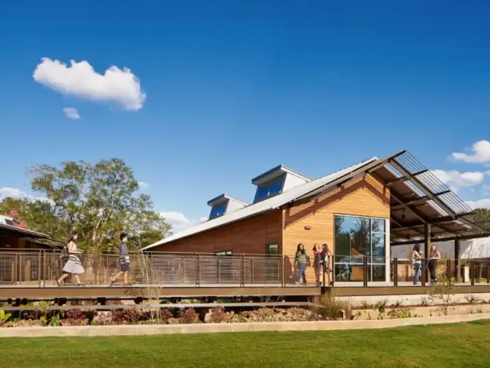 Самые замечательные и необычные учебные заведения мира