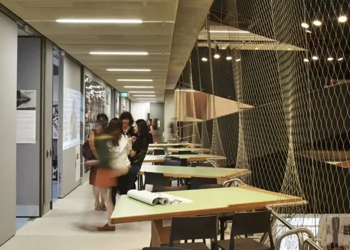 Самые замечательные и необычные учебные заведения мира