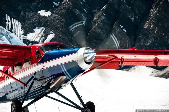 Полёт над горой Денали на Аляске