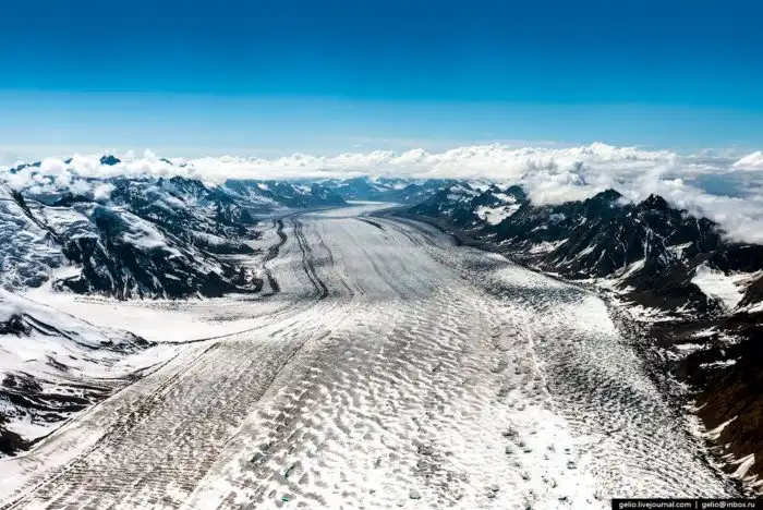 Полёт над горой Денали на Аляске