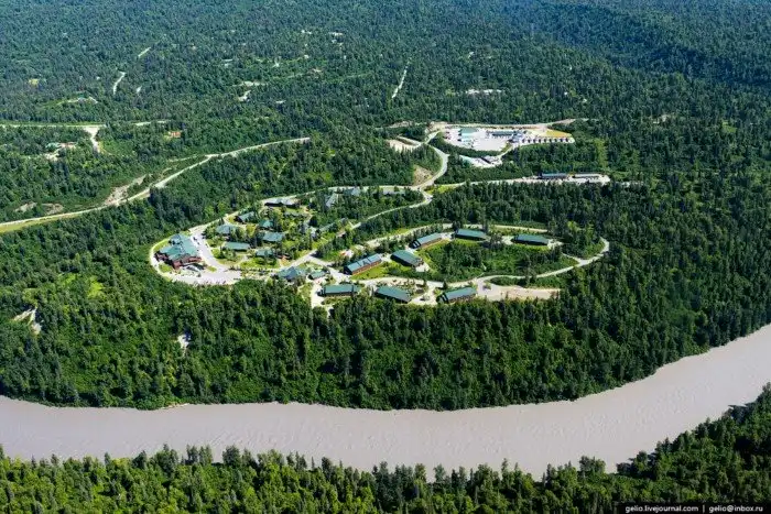 Полёт над горой Денали на Аляске