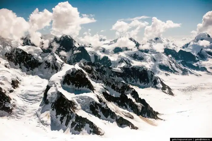 Полёт над горой Денали на Аляске