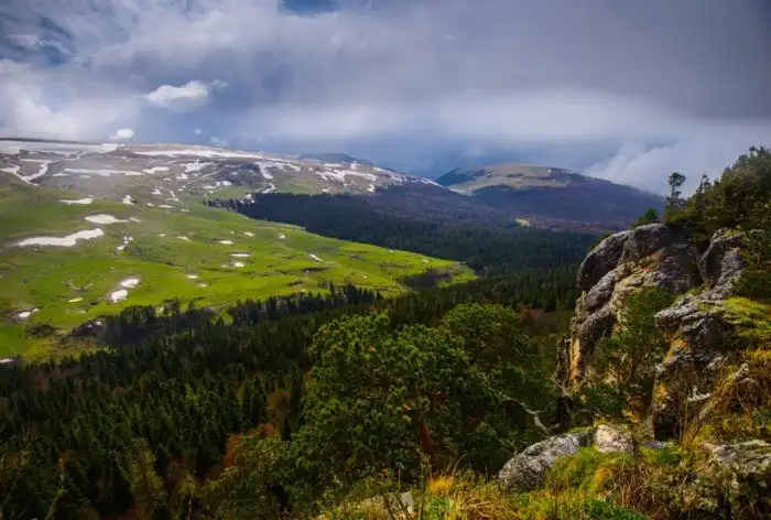 Плато Лаго-Наки на Западном Кавказе