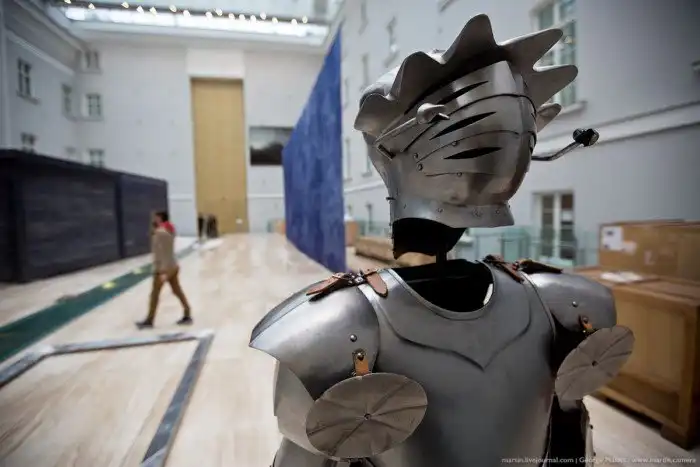 Как монтируют искусство в Эрмитаже