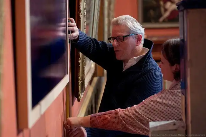 Как монтируют искусство в Эрмитаже