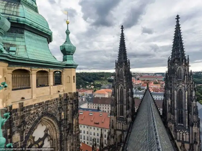 Нелегальный взгляд на грандиозные постройки мира