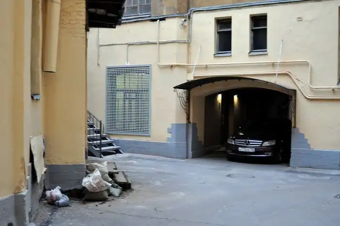 Кинопрогулка с Сергеем Бодровым по местам съемок фильма «Брат»