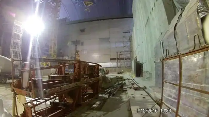 Под новым саркофагом Чернобыльской АЭС