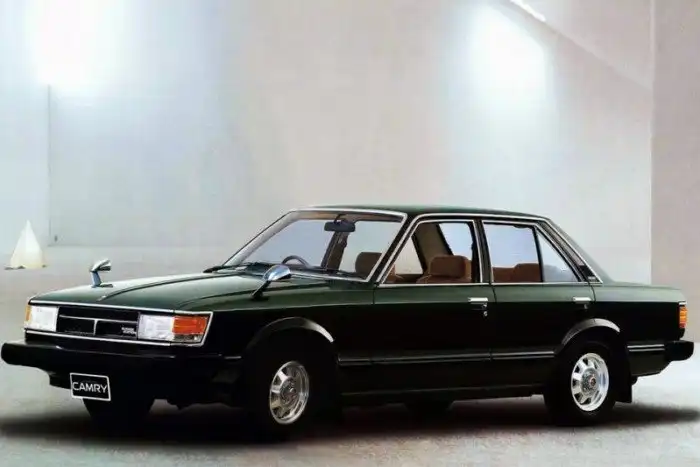 Toyota Camry - 36 лет эволюции самого популярного седана в мире