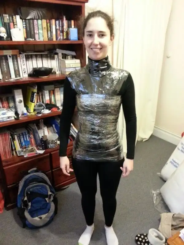 Невеста сама сшила себе свадебное платье, которое не отличить от дизайнерских моделей из салона