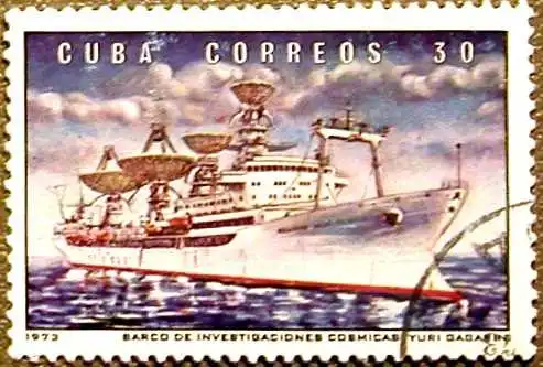 Юрий Гагарин в море