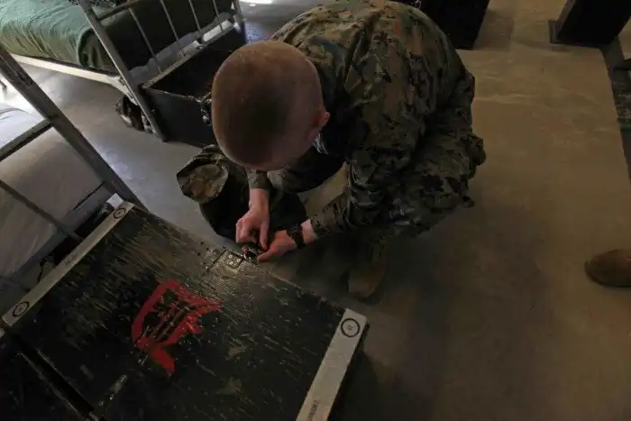 Как выглядят казармы, где живут и тренируются морские пехотинцы США