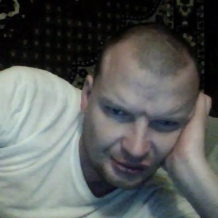 «Мамка готовит, крышу сносит». Инстаграм типичного слесаря из Оренбургской области