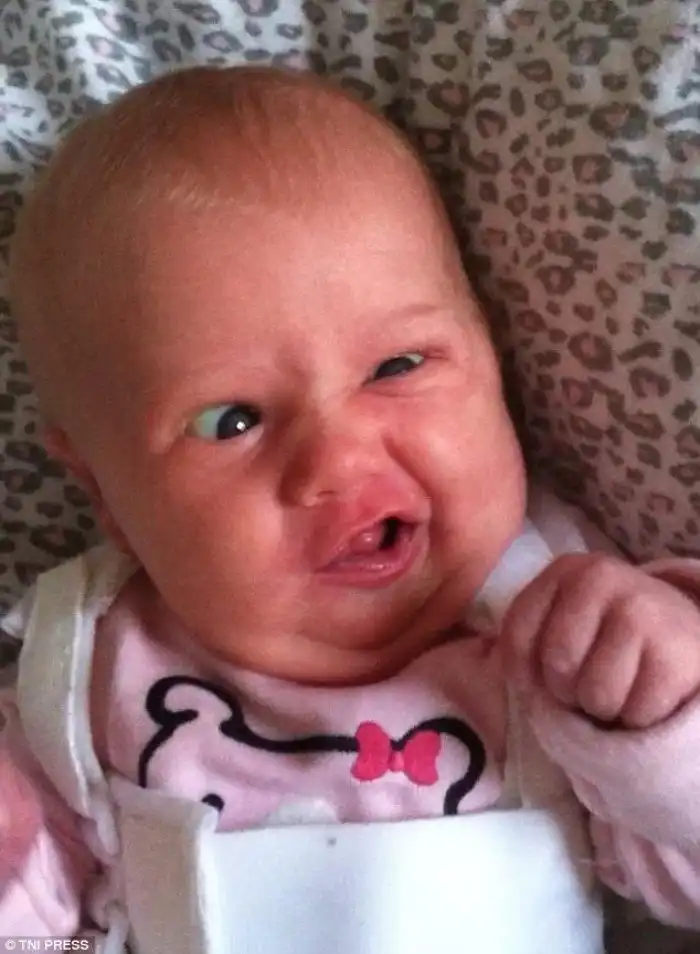 Уморительные лица младенцев в момент максимального сосредоточения