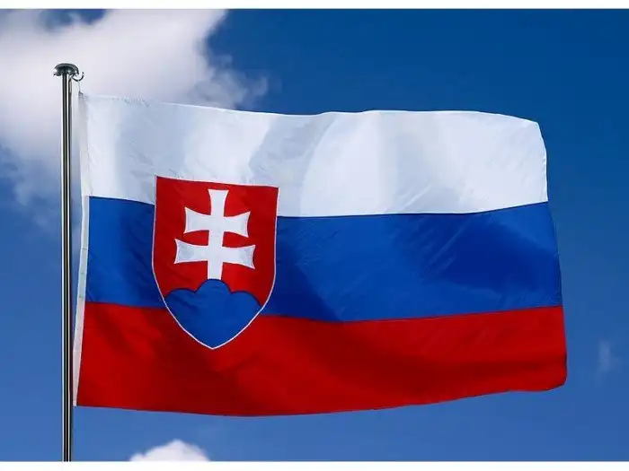 Что означают полосы на российском флаге