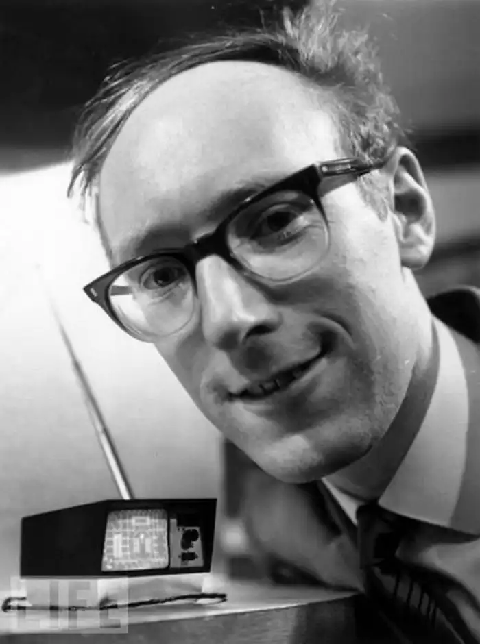 Ну, очень странные гаджеты из прошлого