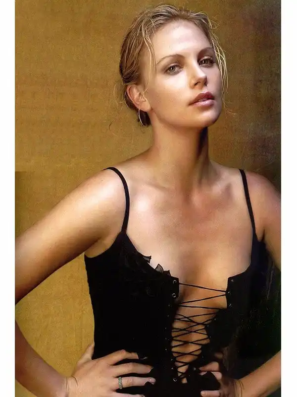 Шарлиз Терон - лучшее из фотосессий