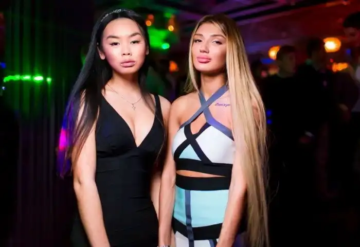 Современная клубная жизнь: атмосфера и контингент