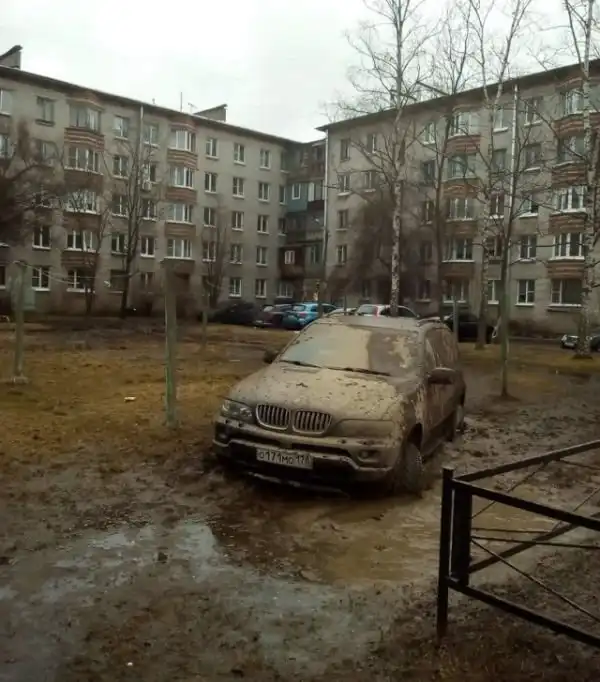 Карма настигла автохама на BMW X5