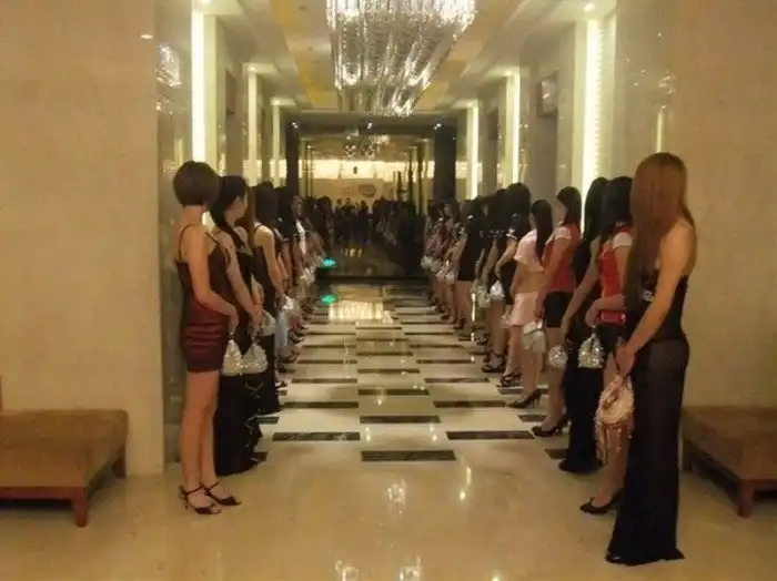 Запрещенная китайская проституция