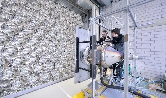 Самое курпное в мире «искусственное Солнце»