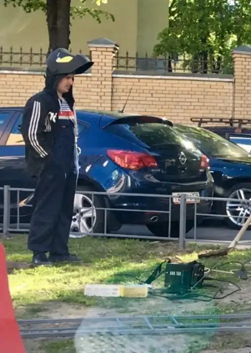 О таком исходе любитель парковки на газоне даже не догадывался