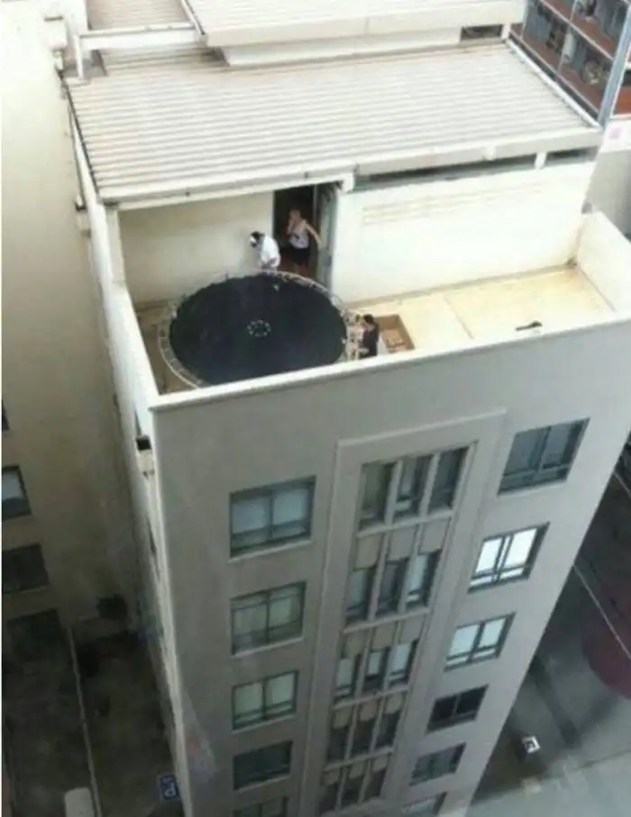 Идиоты, на которых по-настоящему больно смотреть