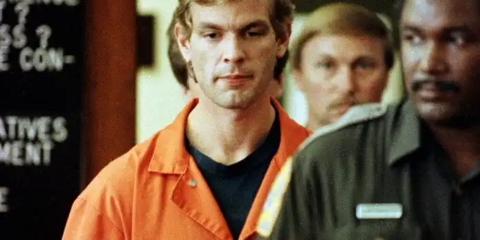 «Мне просто не хотелось, чтобы он уходил». Истории маньяков, которые пытались создать идеального секс-раба