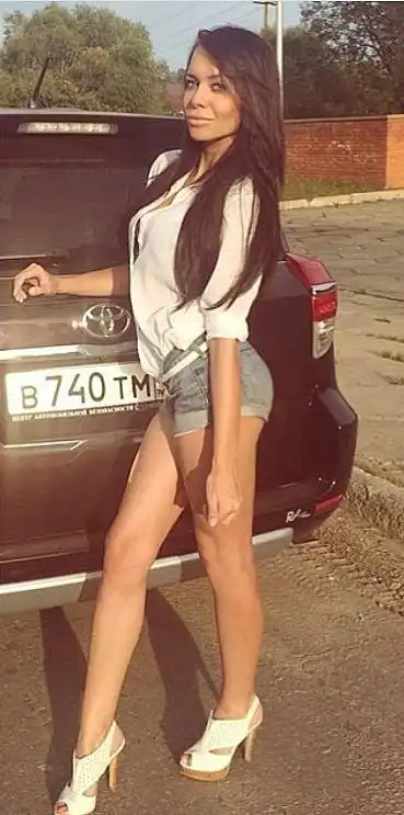 Девушки на улице