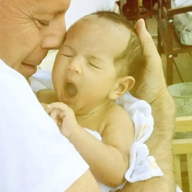 Брюс Уиллис и его семья на фото в «Инстаграм»