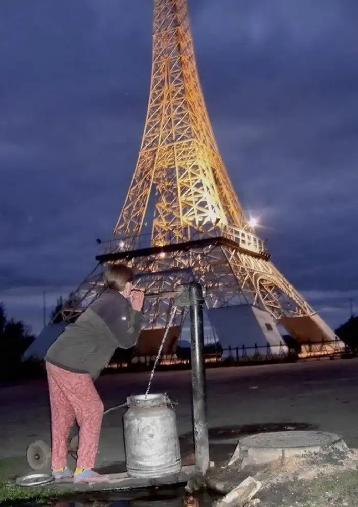 Взглянув на эти скульптуры, вы сразу поймёте в какой стране они находятся