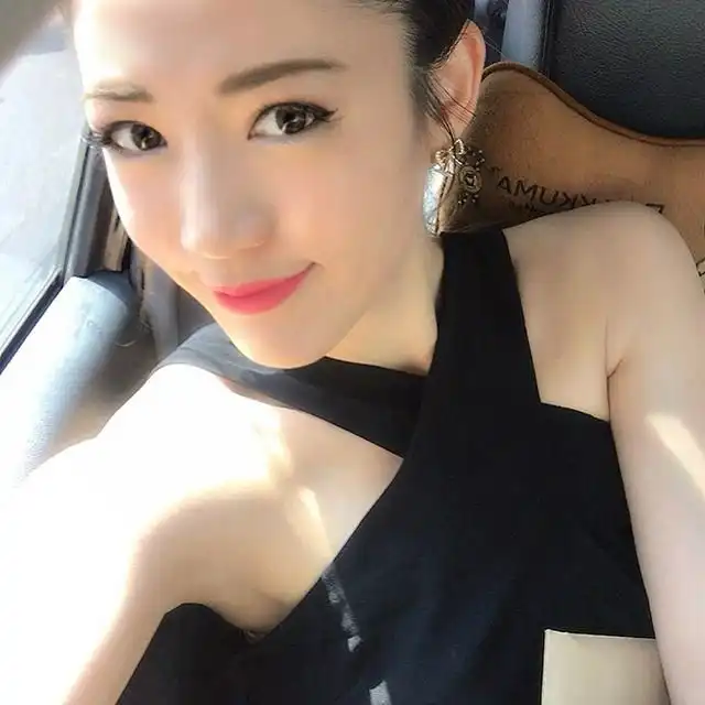 Очаровательная учительница английского Бенджаван Сом