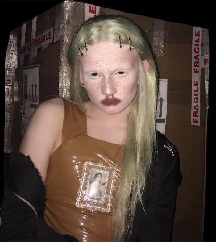 Взгляни в глаза страху: блогер из Англии создает жуткие образы для Хэллоуина