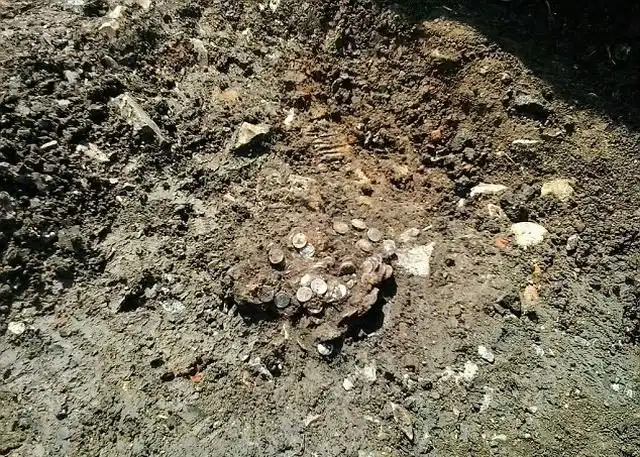 Британец обнаружил древнеримские монеты стоимостью 280 000 долларов