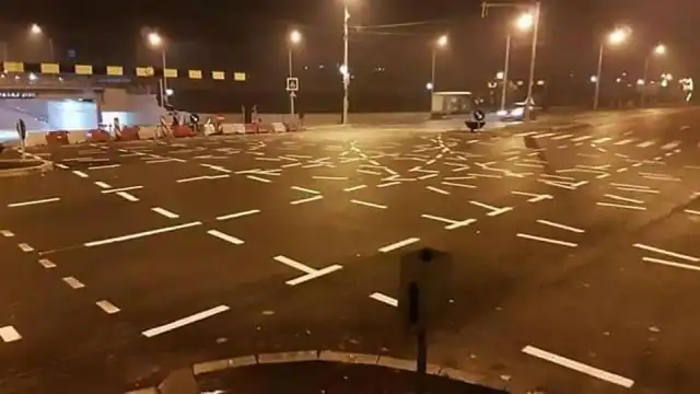 Необычная дорожная разметка смутила водителей румынского города Тимишоара