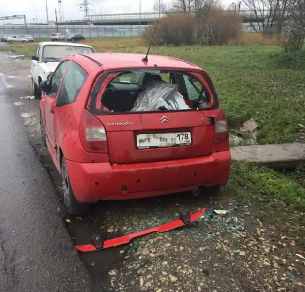 Месть за парковку на пешеходной тропинке