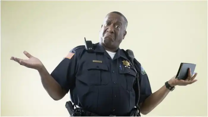 «Але, полиция?» или несколько самых забавных, бредовых и тупых звонков, которые поступали блюстителям правопорядка